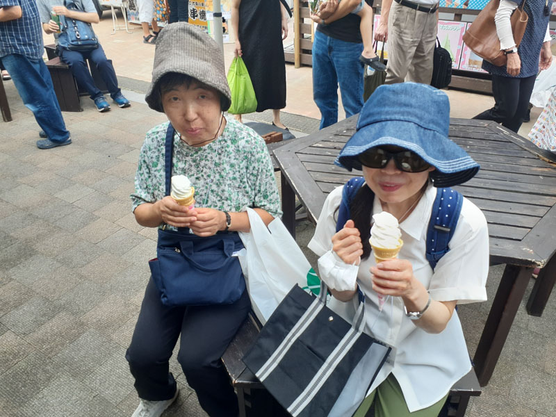 道の駅でソフトクリームおいしいな
